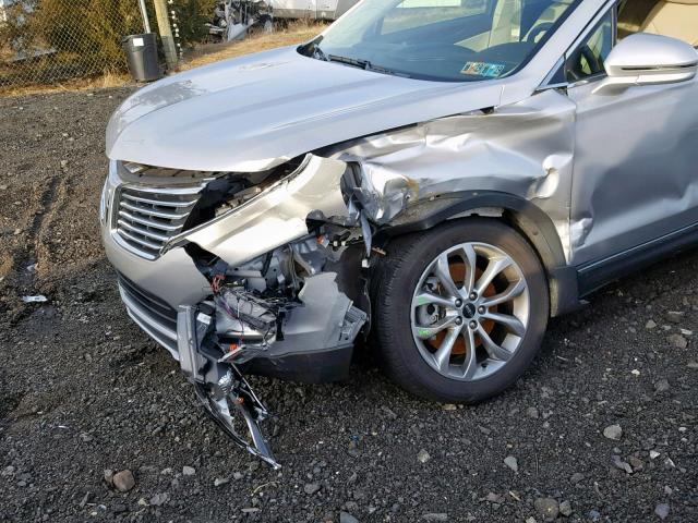 5LMCJ2C96HUL20422 - 2017 LINCOLN MKC SELECT SILVER photo 9