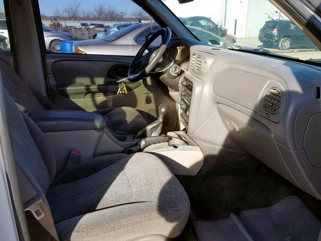 1GNDT13S742331865 - 2004 CHEVROLET TRAILBLAZE WHITE photo 5