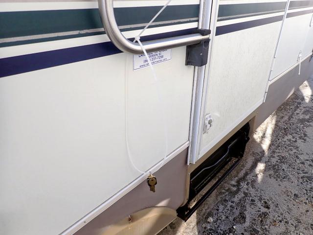 4YDT3052X12076164 - 2001 KEYSTONE MONTANA TWO TONE photo 9