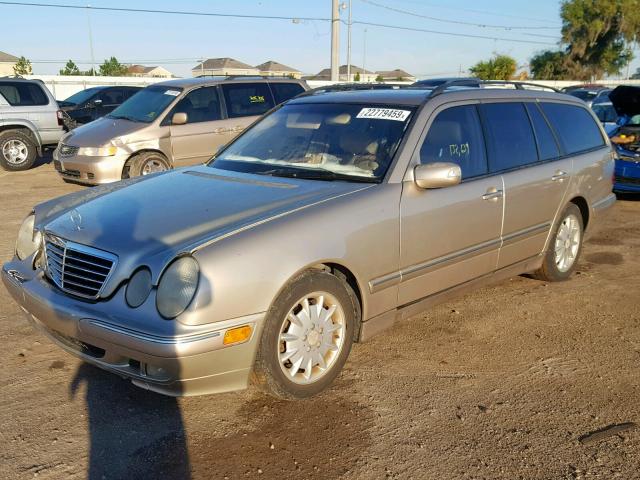 WDBJH65J21B192544 - 2001 MERCEDES-BENZ E 320 GOLD photo 2