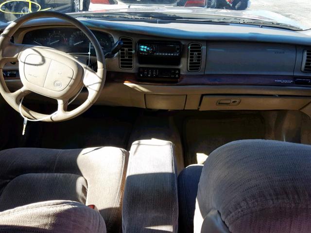 1G4CW52K6X4650490 - 1999 BUICK PARK AVENU GOLD photo 9