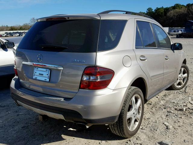 4JGBB22E08A402268 - 2008 MERCEDES-BENZ ML 320 CDI GRAY photo 4