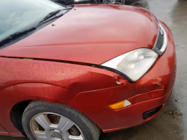 1FAFP34N05W151928 - 2005 FORD FOCUS ZX4 RED photo 9