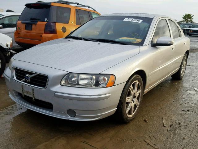 YV1RS592372646953 - 2007 VOLVO S60 2.5T SILVER photo 2