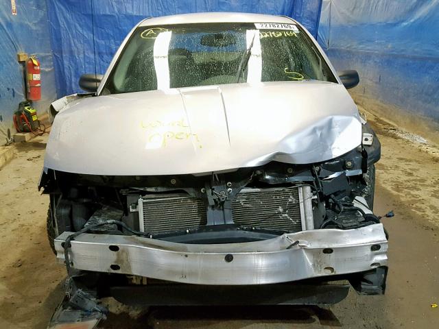 1G8AJ55F07Z180026 - 2007 SATURN ION LEVEL SILVER photo 9