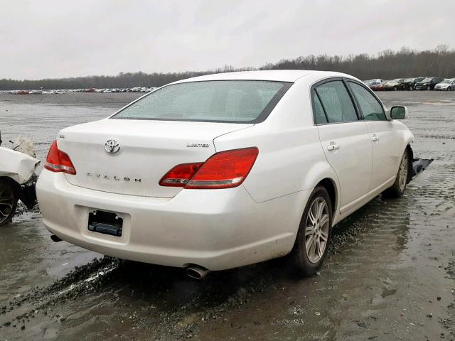 4T1BK36B06U164231 - 2006 TOYOTA AVALON XL WHITE photo 4