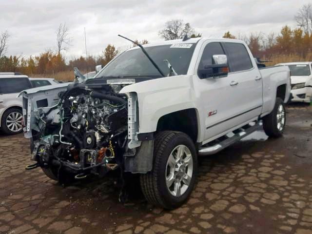 1GC1KWEY1JF151900 - 2018 CHEVROLET SILVERADO WHITE photo 2