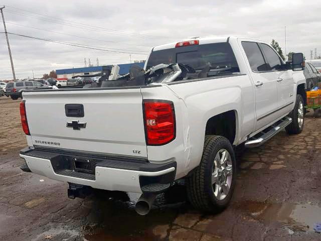 1GC1KWEY1JF151900 - 2018 CHEVROLET SILVERADO WHITE photo 4