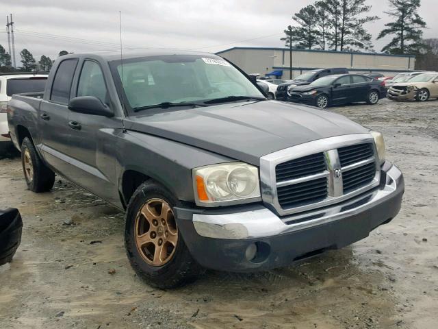 1D7HE48K45S161115 - 2005 DODGE DAKOTA QUA GRAY photo 1