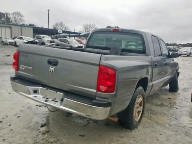 1D7HE48K45S161115 - 2005 DODGE DAKOTA QUA GRAY photo 4