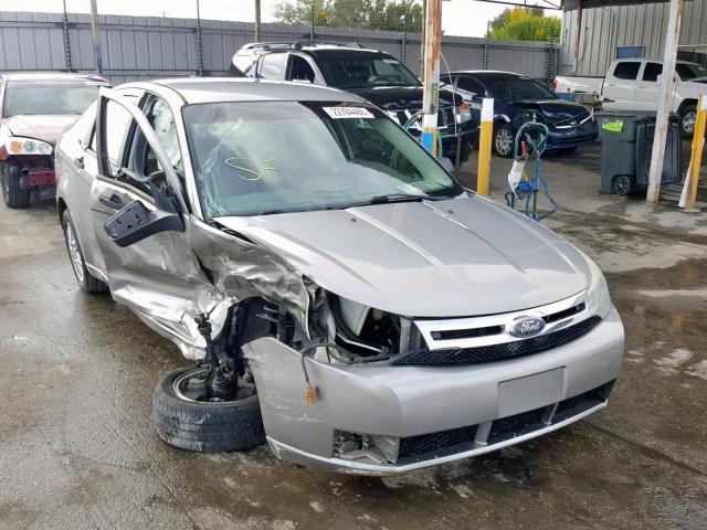 1FAHP34N58W282270 - 2008 FORD FOCUS S/SE SILVER photo 1