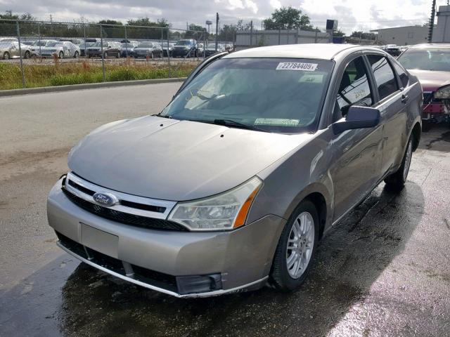 1FAHP34N58W282270 - 2008 FORD FOCUS S/SE SILVER photo 2