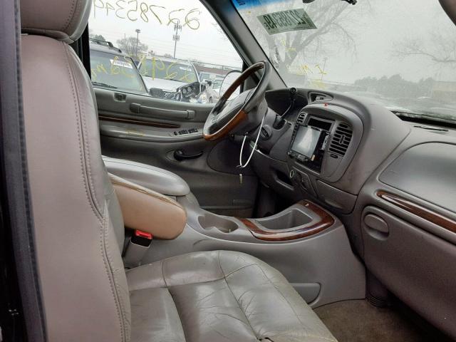 5LMPU28L6WLJ37134 - 1998 LINCOLN NAVIGATOR შავი ფოტო 5