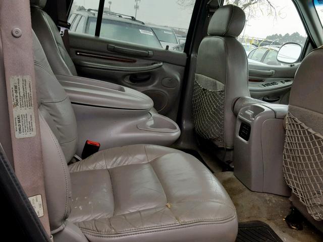 5LMPU28L6WLJ37134 - 1998 LINCOLN NAVIGATOR შავი ფოტო 6