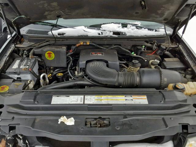 5LMPU28L6WLJ37134 - 1998 LINCOLN NAVIGATOR შავი ფოტო 7