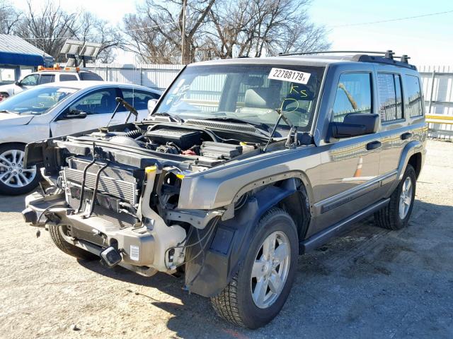 1J8HG48KX6C302939 - 2006 JEEP COMMANDER GRAY photo 2