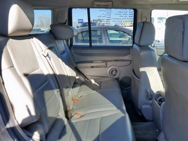 1J8HG48KX6C302939 - 2006 JEEP COMMANDER GRAY photo 6