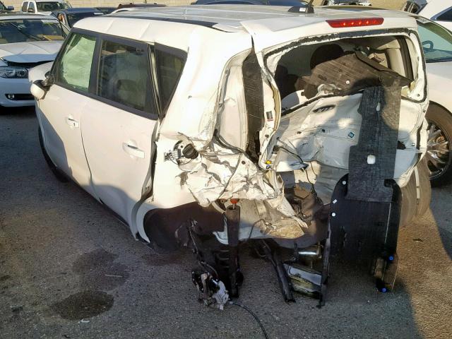 KNDJN2A29H7467566 - 2017 KIA SOUL თეთრი ფოტო 3