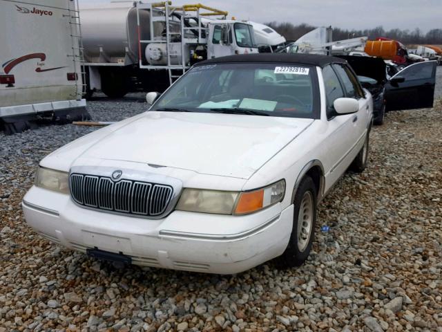 2MEFM75W42X609292 - 2002 MERCURY GRAND MARQ WHITE photo 2