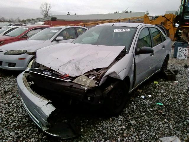 1FAFP34N67W103949 - 2007 FORD FOCUS ZX4 SILVER photo 2