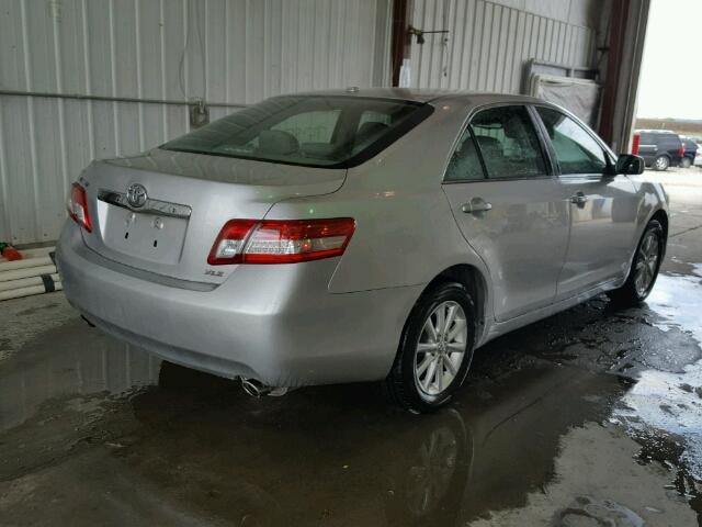 4T1BK3EK4BU128103 - 2011 TOYOTA CAMRY SE SILVER photo 4