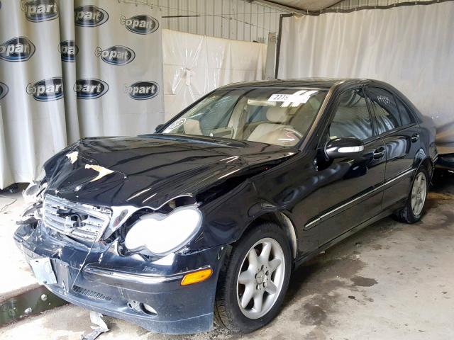 WDBRF61J54E018775 - 2004 MERCEDES-BENZ C 240 BLACK photo 2