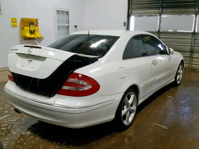 WDBTJ65J14F082191 - 2004 MERCEDES-BENZ CLK 320C WHITE photo 4