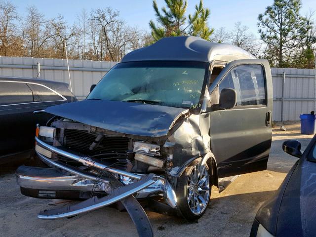 1GBFG15R7Y1179876 - 2000 CHEVROLET EXPRESS G1 GRAY photo 2