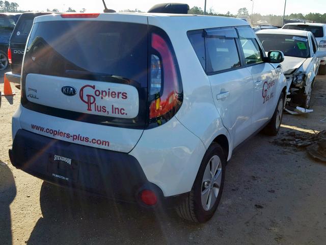 KNDJN2A2XG7354269 - 2016 KIA SOUL WHITE photo 4