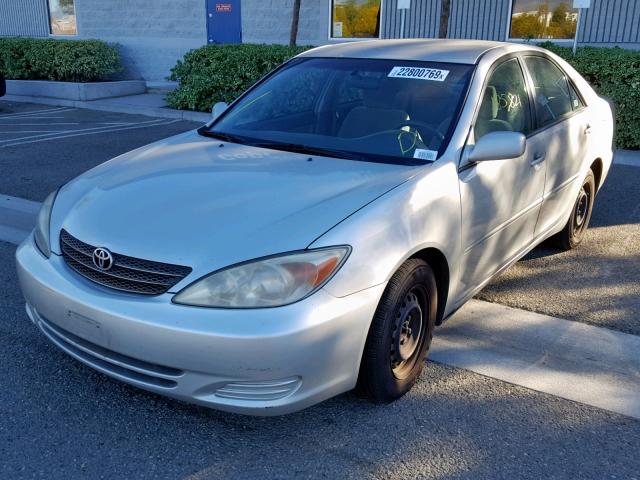 4T1BE32K14U318987 - 2004 TOYOTA CAMRY LE SILVER photo 2