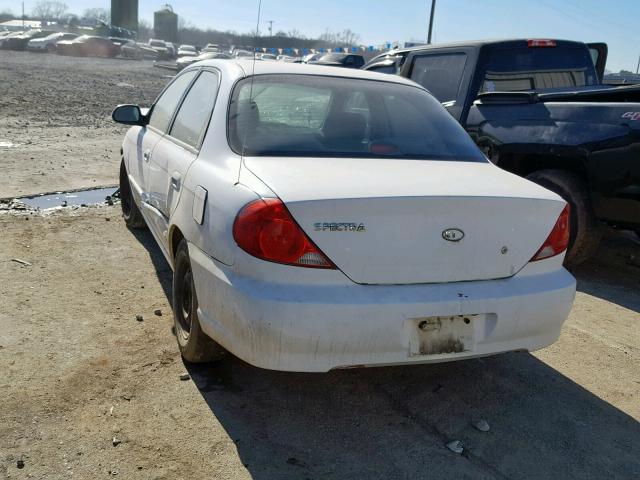 KNAFB121325139056 - 2002 KIA SPECTRA BA WHITE photo 3