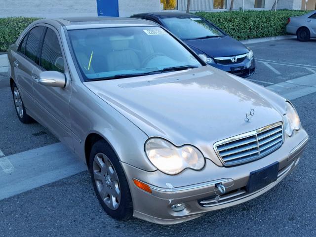 WDBRF61JX5A675810 - 2005 MERCEDES-BENZ C 240 BEIGE photo 1