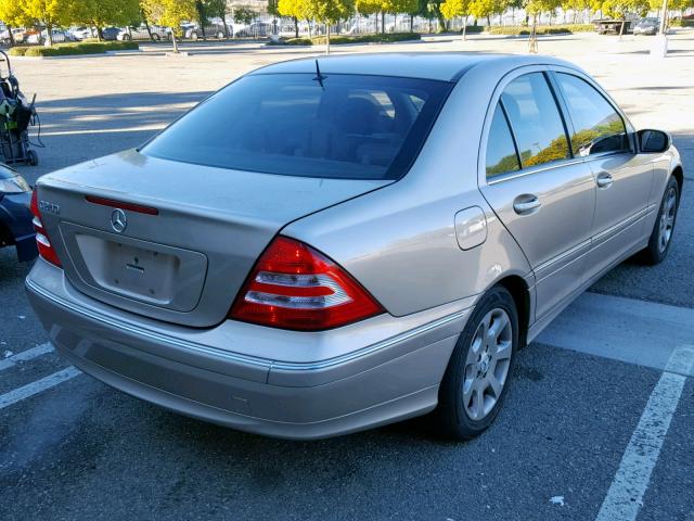 WDBRF61JX5A675810 - 2005 MERCEDES-BENZ C 240 BEIGE photo 4