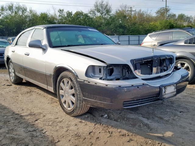 1LNHM82W85Y661982 - 2005 LINCOLN TOWN CAR S SILVER photo 1