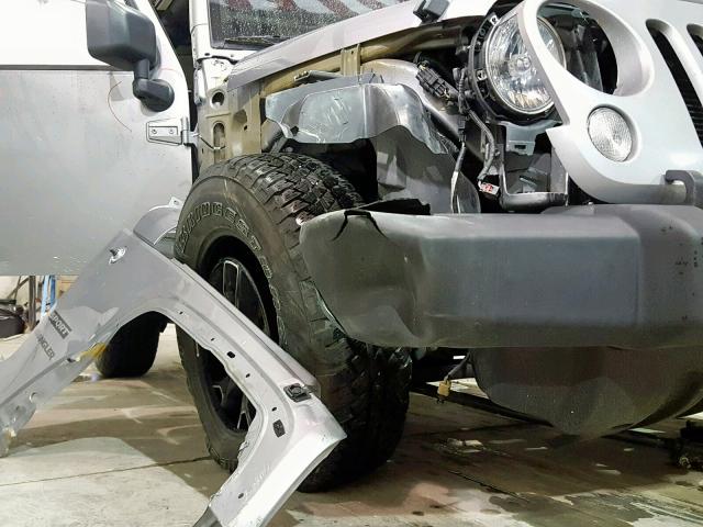 1C4AJWAG4HL737583 - 2017 JEEP WRANGLER S SILVER photo 9
