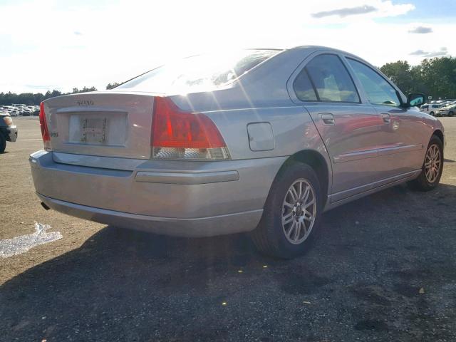 YV1RS612052483984 - 2005 VOLVO S60 SILVER photo 4