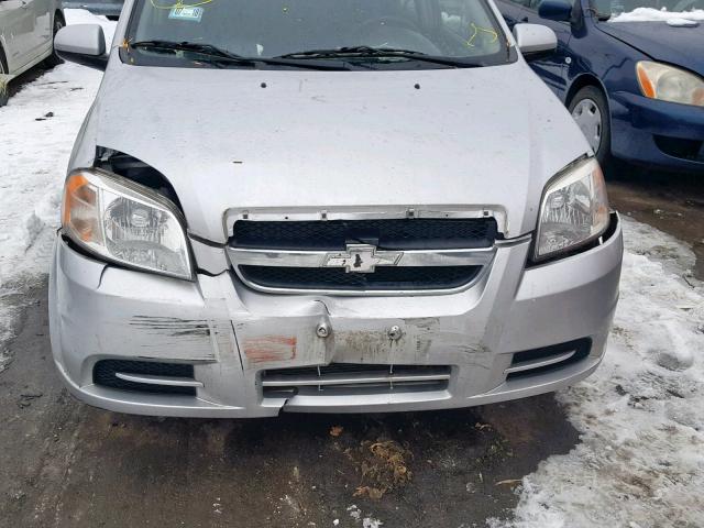 KL1TD5DEXBB137322 - 2011 CHEVROLET AVEO LS SILVER photo 9