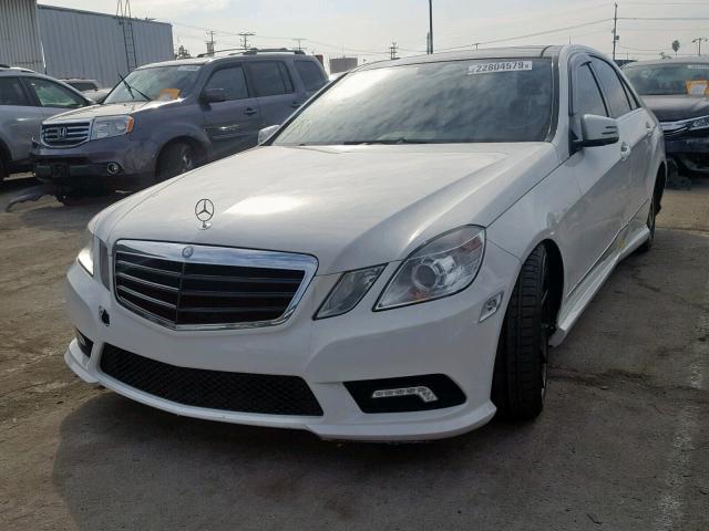 WDDHF5GB8BA281747 - 2011 MERCEDES-BENZ E 350 WHITE photo 2