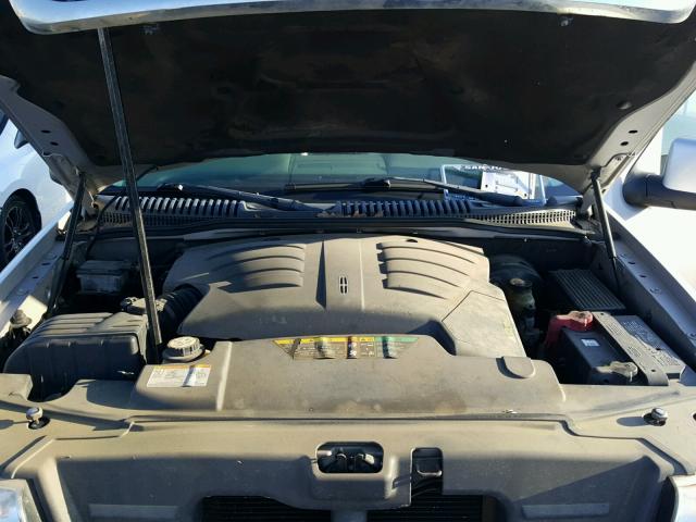 5LMEU78H53ZJ30247 - 2003 LINCOLN AVIATOR 银色 照片 7