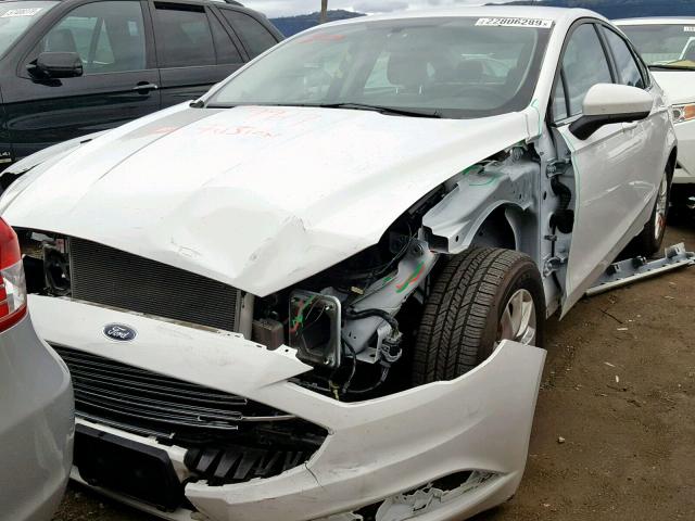 3FA6P0G7XJR150729 - 2018 FORD FUSION S WHITE photo 2