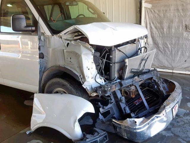 1GJW7FFF1G1277631 - 2016 GMC SAVANA G25 WHITE photo 9