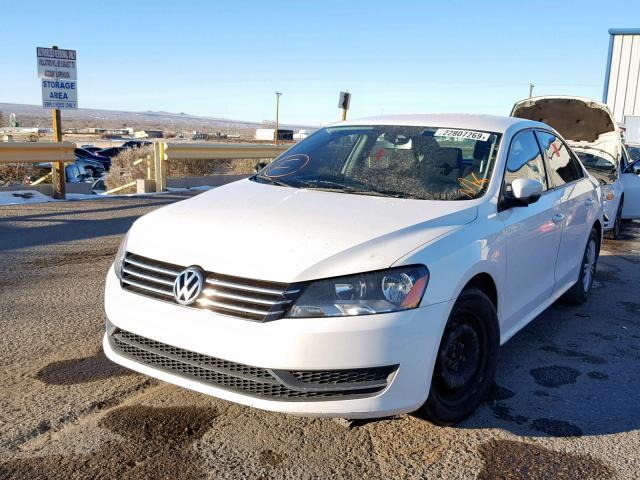 1VWAS7A30EC057592 - 2014 VOLKSWAGEN PASSAT S WHITE photo 2