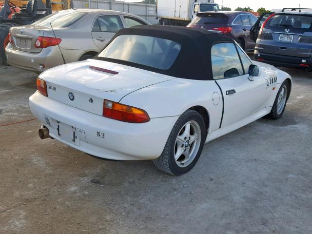 4USCH7328WLE06656 - 1998 BMW Z3 1.9 WHITE photo 4