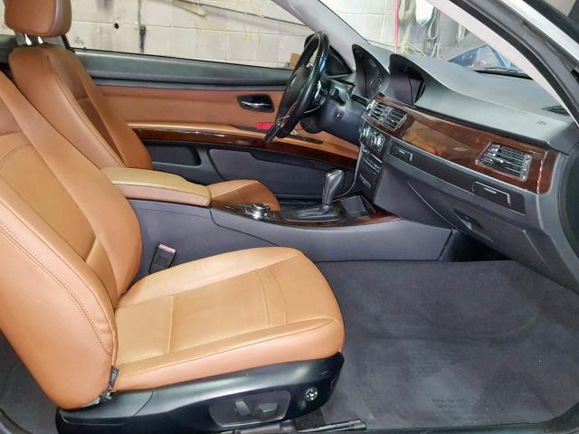 WBAKF9C5XBE619758 - 2011 BMW 335 XI BLACK photo 5