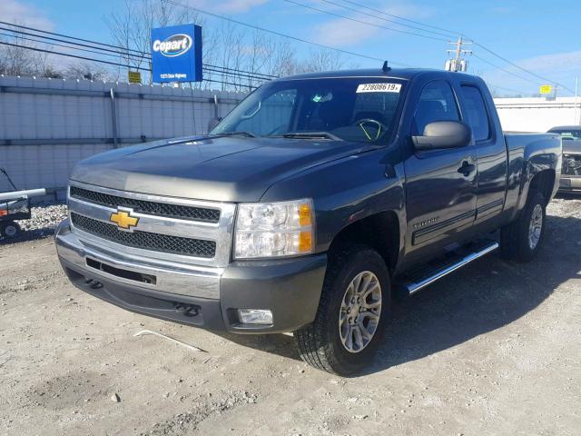 1GCRKSE34BZ329590 - 2011 CHEVROLET SILVERADO GRAY photo 2