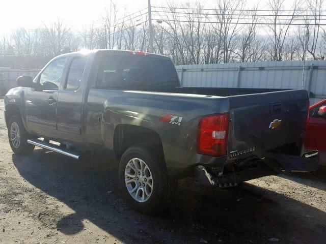 1GCRKSE34BZ329590 - 2011 CHEVROLET SILVERADO GRAY photo 3