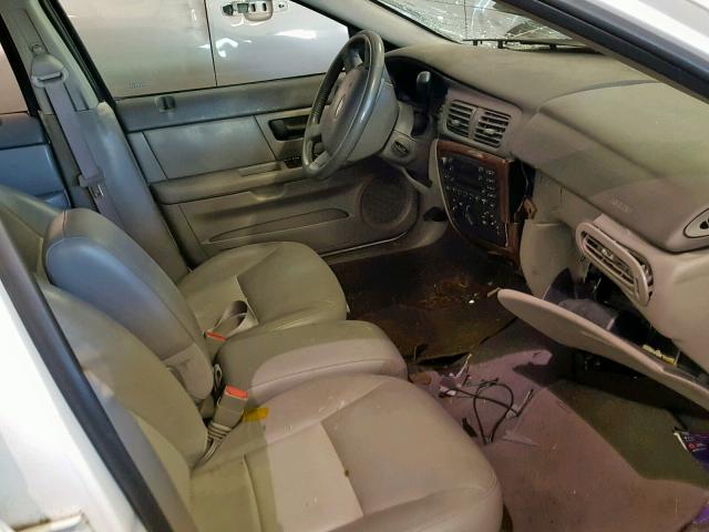 1FAFP56U45A249499 - 2005 FORD TAURUS SEL WHITE photo 5