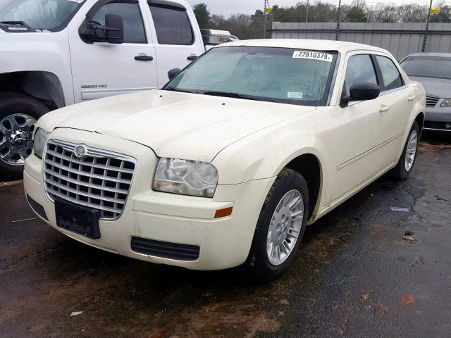 2C3KA43R07H806647 - 2007 CHRYSLER 300 WHITE photo 2