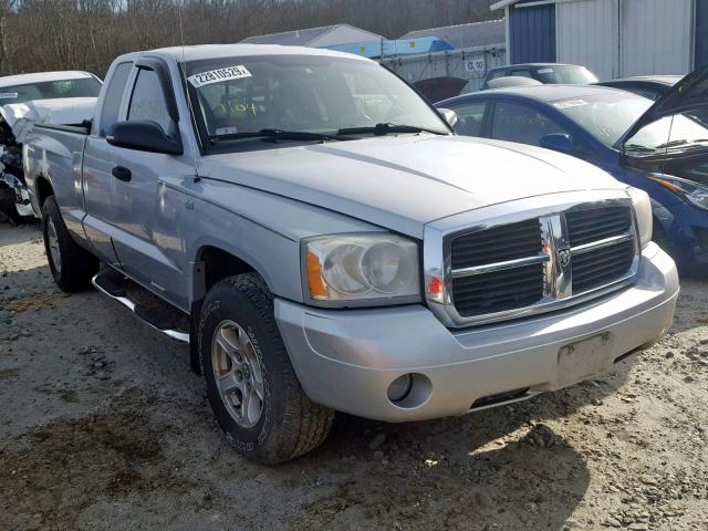 1D7HW42K77S181433 - 2007 DODGE DAKOTA SLT SILVER photo 1