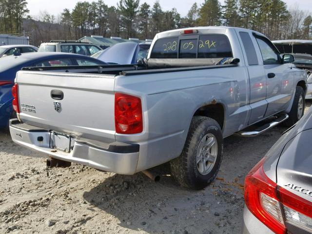 1D7HW42K77S181433 - 2007 DODGE DAKOTA SLT SILVER photo 4